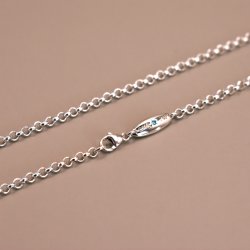 rtekde i 18 Kt guld, hvidguld eller sterling slv med en bl diamant