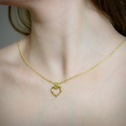 Hjerte vedhng i 18 karat guld med en naturlig diamant  tidls elegance