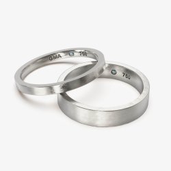 Vielsesringe  i 18 kt guld med skarpe kanter